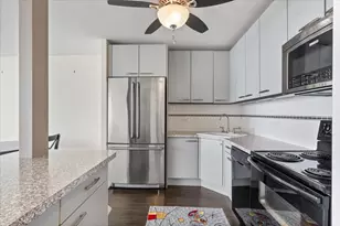 5445 N Sheridan Rd, Chicago, IL 60640 - Photo 9