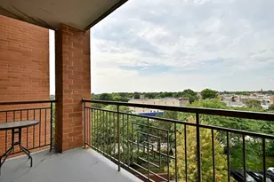 1 N Beacon Pl, La Grange, IL 60525 - Photo 15