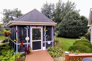 [Address not provided], Gurnee, IL 60031 - Photo 17
