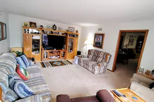[Address not provided], Gurnee, IL 60031 - Photo 9