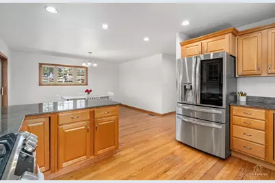 8000 W Lake Street, Niles, IL 60714 - Photo 17