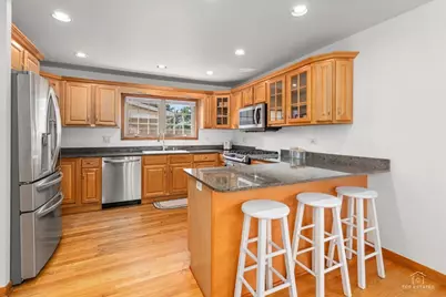 8000 W Lake Street, Niles, IL 60714 - Photo 15