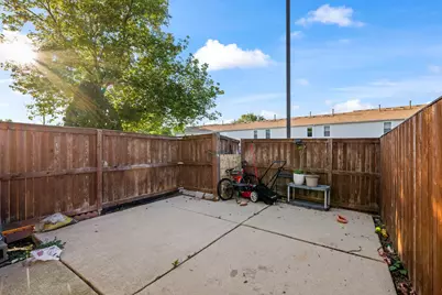 1910 Huntington Boulevard, Hoffman Estates, IL 60169 - Photo 7