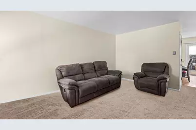 1910 Huntington Boulevard, Hoffman Estates, IL 60169 - Photo 3