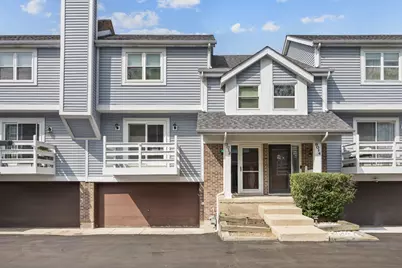 9012 Abbey Lane Lane #9012, Des Plaines, IL 60016 - Photo 1