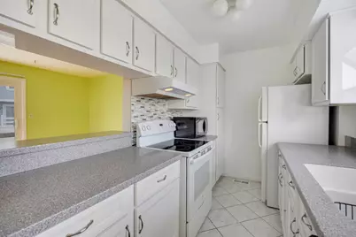 9012 Abbey Lane Lane #9012, Des Plaines, IL 60016 - Photo 11