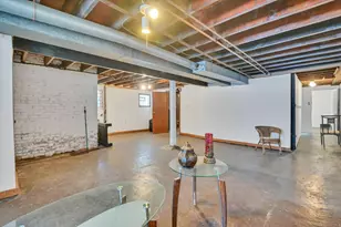 657 E 90th St, Chicago, IL 60619 - Photo 29