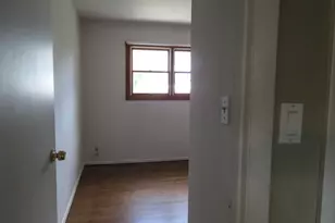 1800 N Newport Rd, Hoffman Estates, IL 60169 - Photo 9