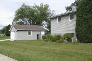 1800 N Newport Rd, Hoffman Estates, IL 60169 - Photo 17