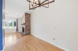 1818 N Sheridan Rd, Waukegan, IL 60087 - Photo 9