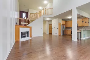 203 Westminster Dr, Bloomingdale, IL 60108 - Photo 3