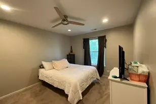 215 Brett Cir, Wauconda, IL 60084 - Photo 9