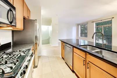 3259 N Bay Court, Chicago, IL 60618 - Photo 13