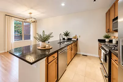 3259 N Bay Court, Chicago, IL 60618 - Photo 11