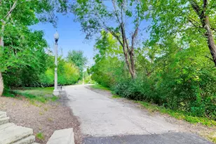 3259 N Bay Ct, Chicago, IL 60618 - Photo 23