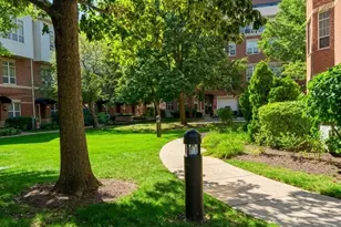 3259 N Bay Ct, Chicago, IL 60618 - Photo 27