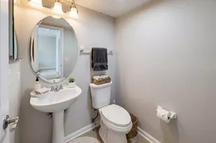 3259 N Bay Ct, Chicago, IL 60618 - Photo 5