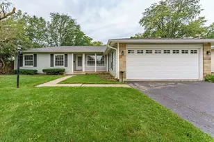 212 Wellington Ave, Elk Grove Village, IL 60007 - Photo 1