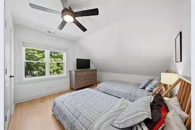 2240 N Karlov Avenue, Chicago, IL 60639 - Photo 31