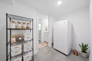 2240 N Karlov Ave, Chicago, IL 60639 - Photo 37