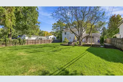 1033 N Brainard Street, Naperville, IL 60563 - Photo 33