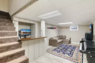 1033 N Brainard St, Naperville, IL 60563 - Photo 25