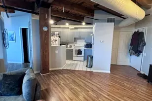 225 W Huron St, Chicago, IL 60654 - Photo 7