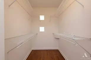 8810 S Euclid Ave, Chicago, IL 60617 - Photo 7