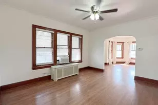 5214 W Schubert Ave, Chicago, IL 60639 - Photo 9