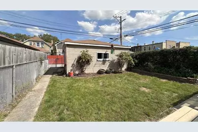 5214 W Schubert Avenue, Chicago, IL 60639 - Photo 33