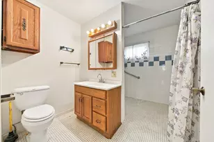 510 13th Ave, Sterling, IL 61081 - Photo 5