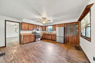 510 13th Ave, Sterling, IL 61081 - Photo 3