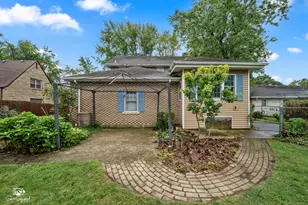 1295 Taylor St, Joliet, IL 60435 - Photo 9