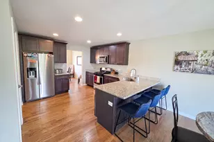 465 E Bethel Dr, Bourbonnais, IL 60914 - Photo 9