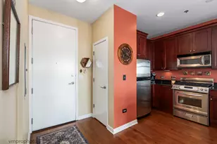 24 W Station St, Palatine, IL 60067 - Photo 3