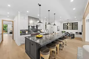 3630 N Janssen St, Chicago, IL 60613 - Photo 13