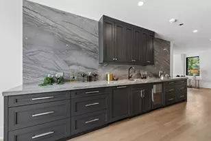 3630 N Janssen St, Chicago, IL 60613 - Photo 51