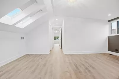 4437 N Marmora Avenue, Chicago, IL 60630 - Photo 15