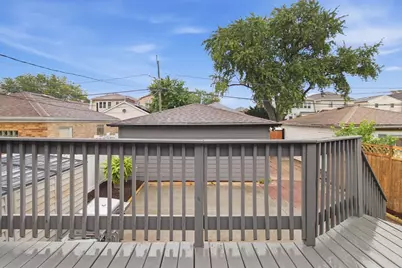 4437 N Marmora Avenue, Chicago, IL 60630 - Photo 31