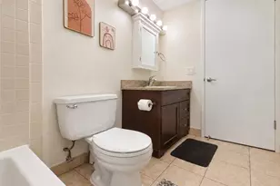 30 E Huron St, Chicago, IL 60611 - Photo 13