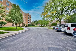 7450 N Waukegan Rd, Niles, IL 60714 - Photo 7