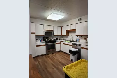 7450 N Waukegan Road #404, Niles, IL 60714 - Photo 3