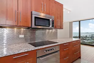 2500 N Lakeview Ave, Chicago, IL 60614 - Photo 9