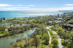 2500 N Lakeview Ave, Chicago, IL 60614 - Photo 3