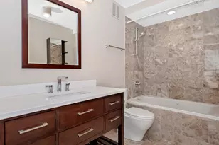 2500 N Lakeview Ave, Chicago, IL 60614 - Photo 15