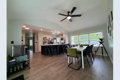 4007 Tonawanda Avenue, Rockford, IL 61108 - Photo 5
