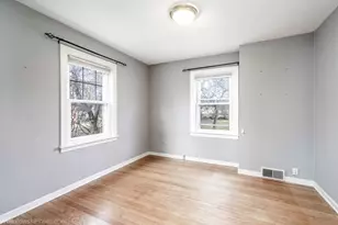 1748 Lunt Ave, Des Plaines, IL 60018 - Photo 9