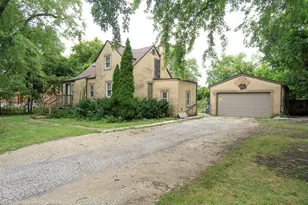 1748 Lunt Ave, Des Plaines, IL 60018 - Photo 1