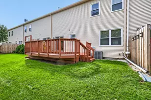 921 Perry Dr, Algonquin, IL 60102 - Photo 27