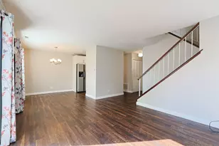 485 Esselen Ct, Carol Stream, IL 60188 - Photo 5